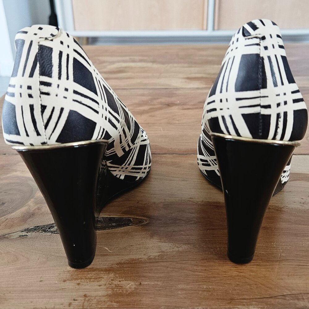 Coach Wedges Black & Cream Plaid dress shoes Size 7 - Picture 3 of 10